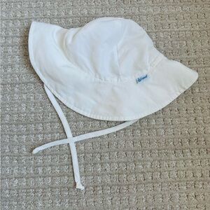 i Play green sprouts Sun Hat